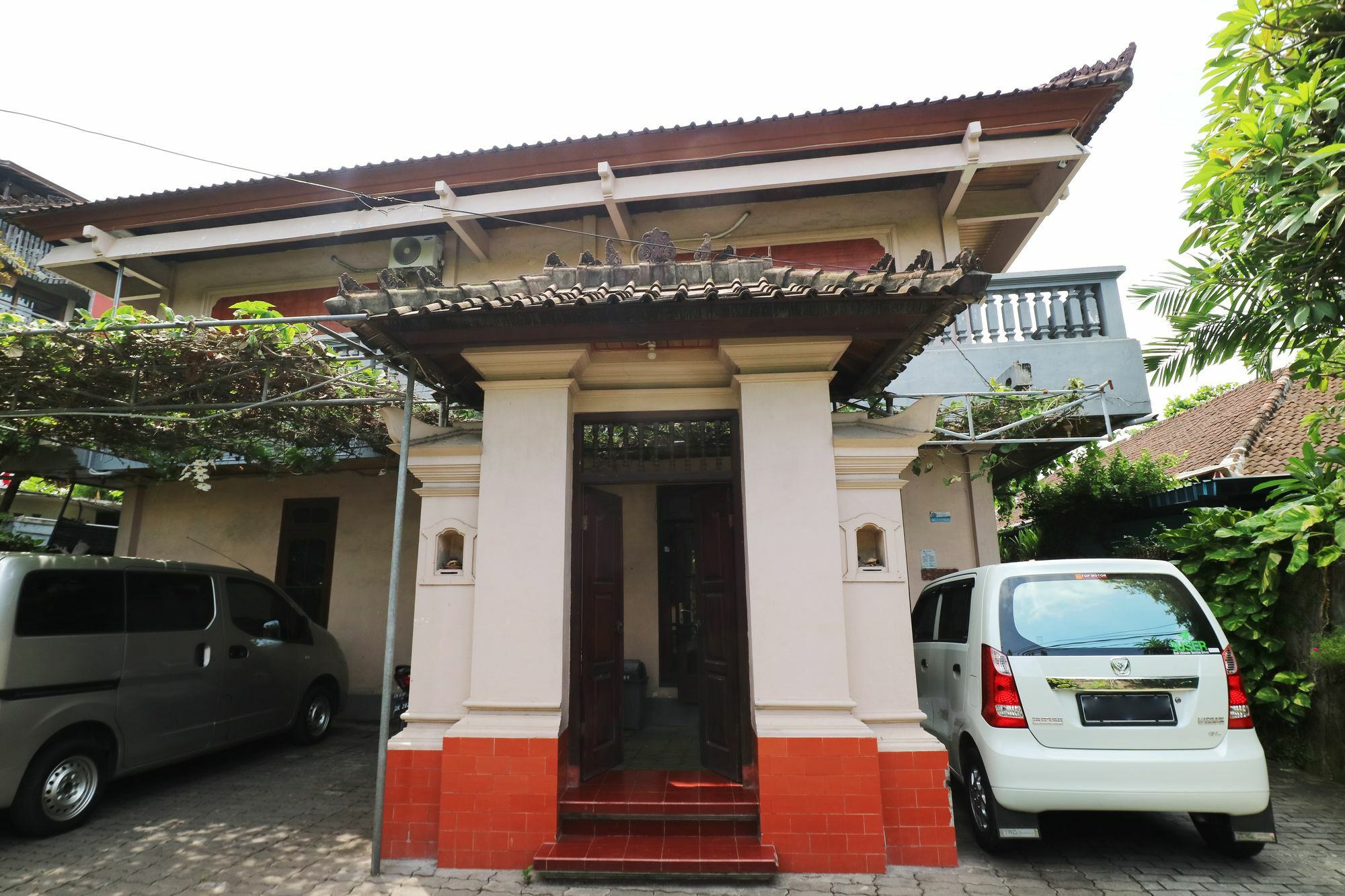 Mustika Inn Kuta Lombok Exterior foto